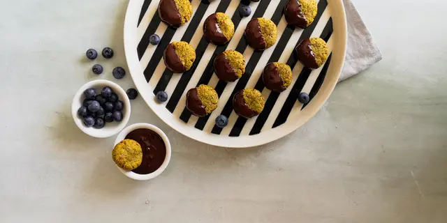 Şekersiz ve Glutensiz Dut Unlu Kurabiye