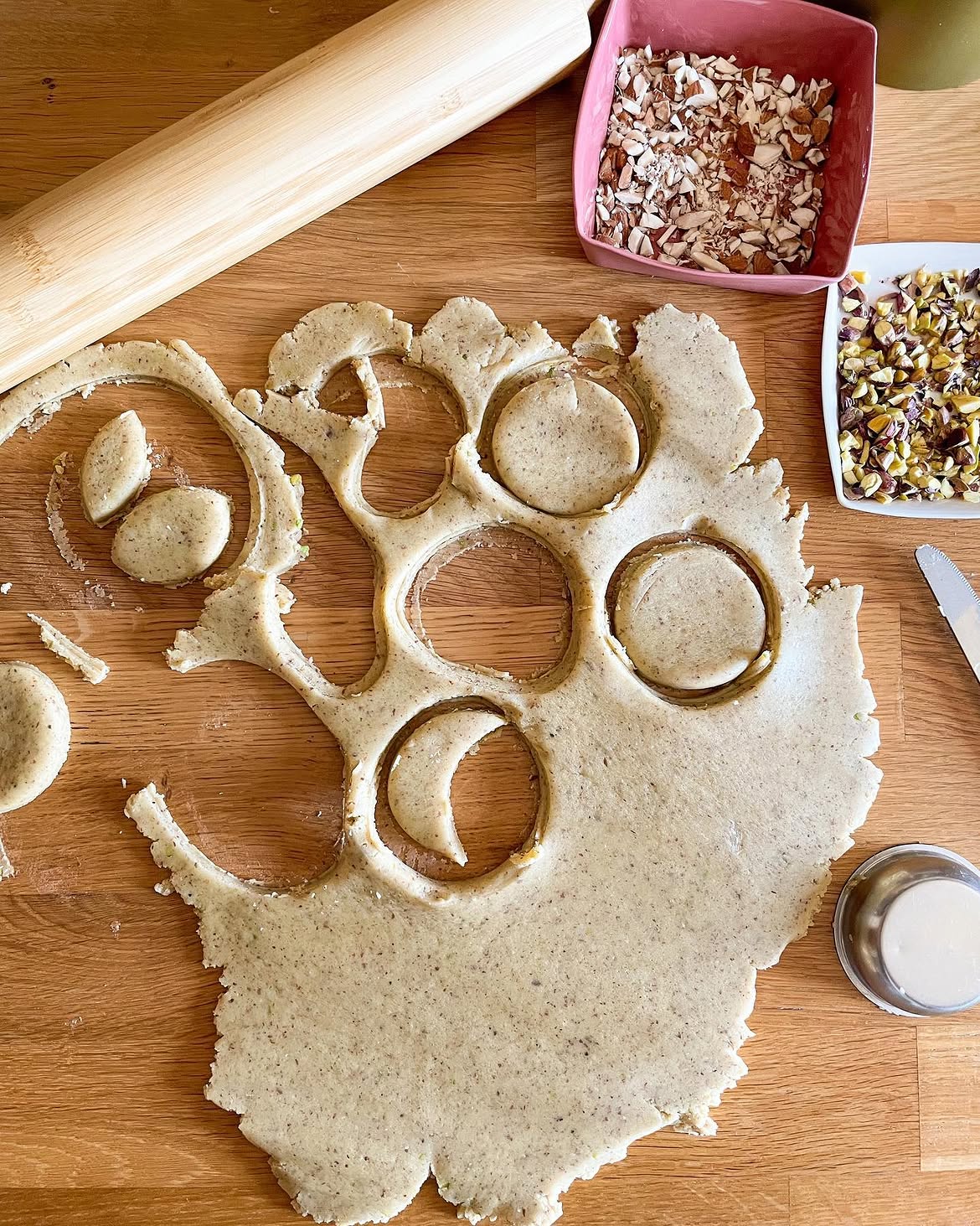 Bademli İtalyan Kurabiyesi Amaretti Hamur Kesme