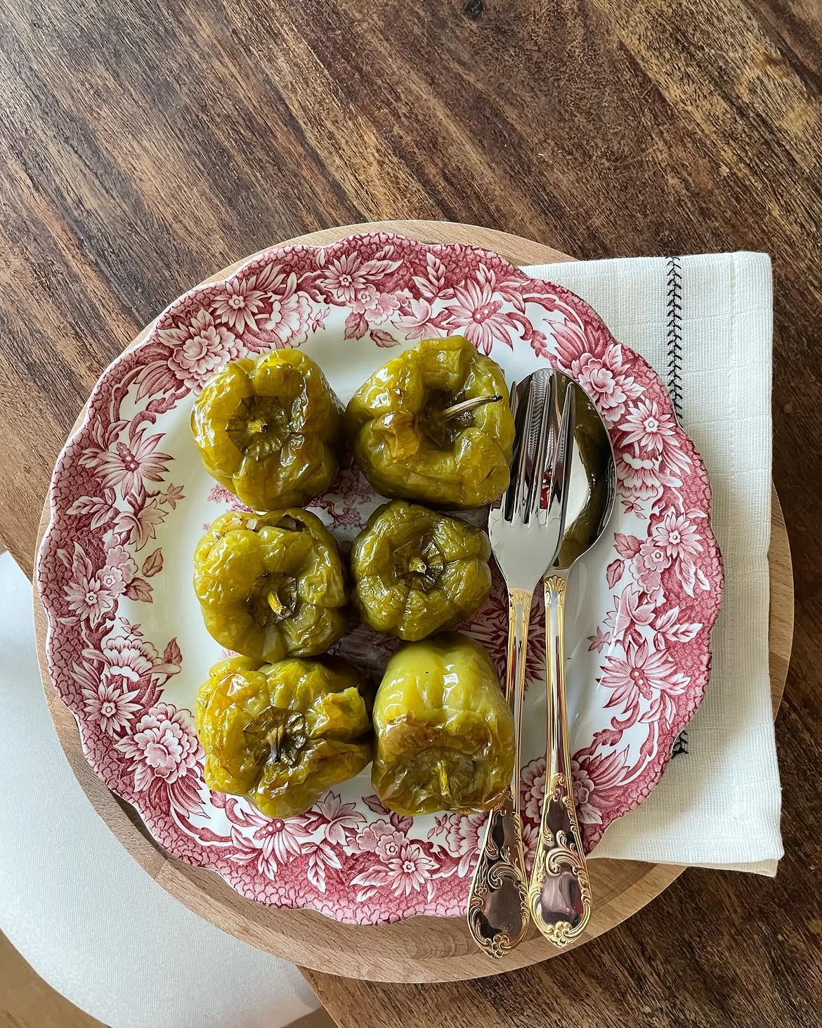 Zeytinyağlı enginarlı biber dolması