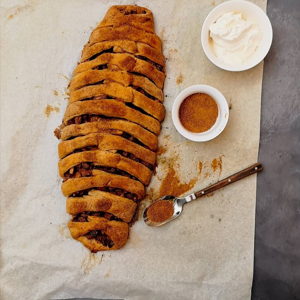 Elmalı strudel